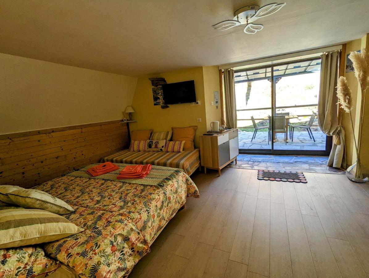 Chambres D'Hotes Le Lepadou-Bas Saint-Chély-dʼAubrac Dış mekan fotoğraf