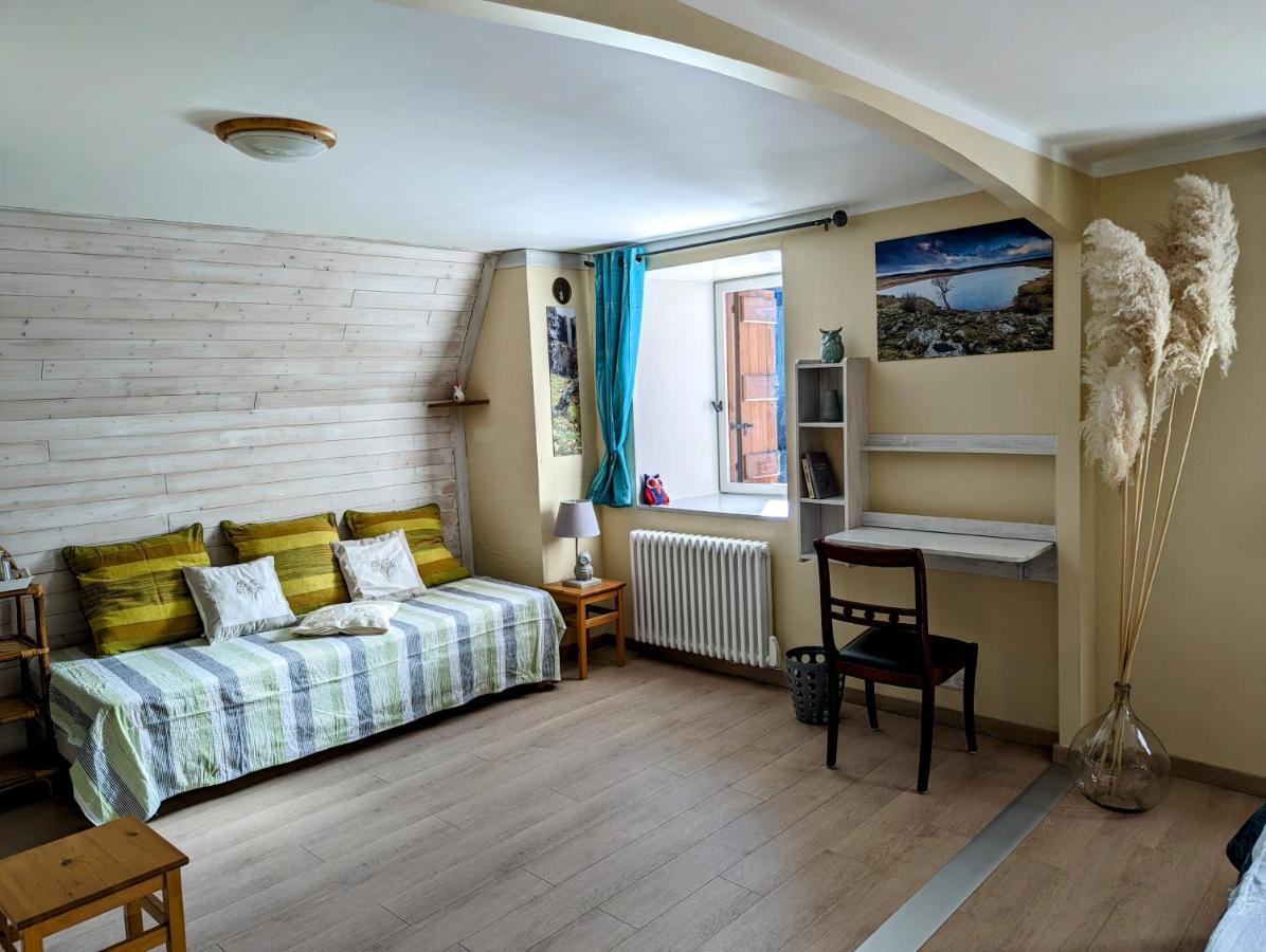 Chambres D'Hotes Le Lepadou-Bas Saint-Chély-dʼAubrac Dış mekan fotoğraf