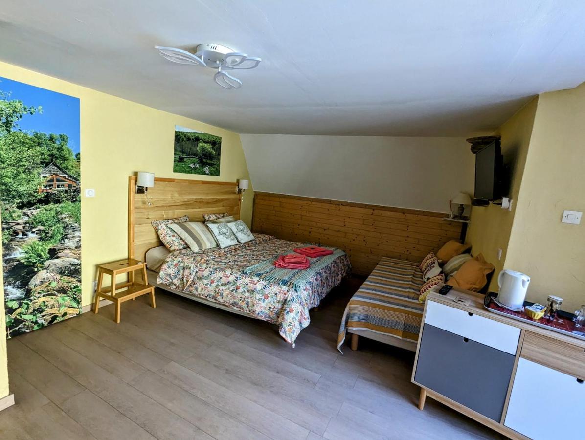 Chambres D'Hotes Le Lepadou-Bas Saint-Chély-dʼAubrac Dış mekan fotoğraf