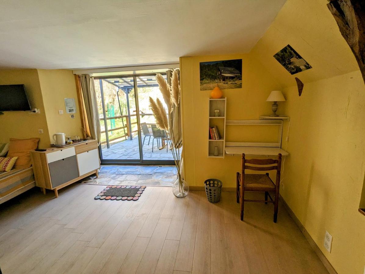 Chambres D'Hotes Le Lepadou-Bas Saint-Chély-dʼAubrac Dış mekan fotoğraf