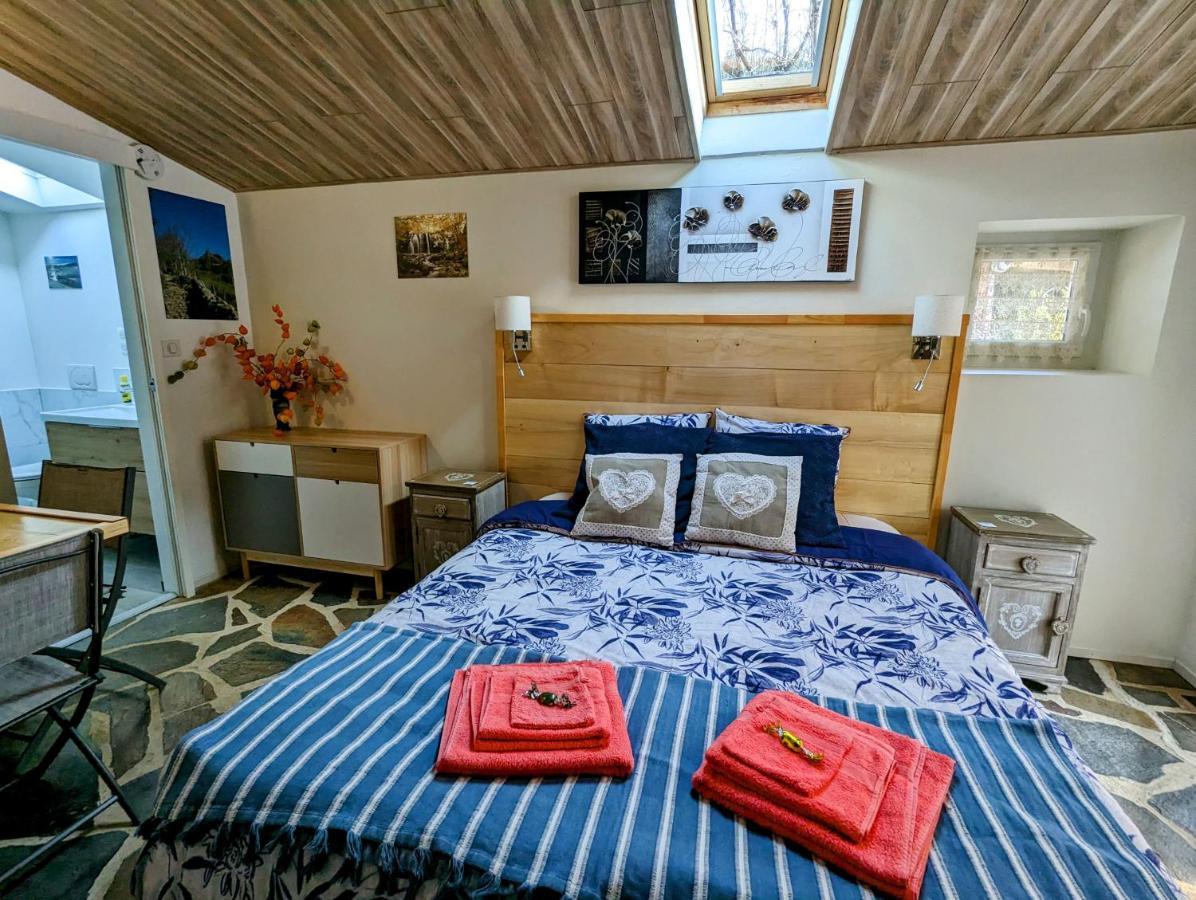 Chambres D'Hotes Le Lepadou-Bas Saint-Chély-dʼAubrac Dış mekan fotoğraf